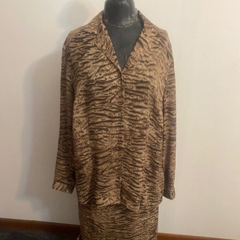 Elisabeth by Liz Claiborne Animal Print Brown skirt set, size 18